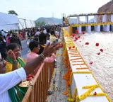 Chandrababu Naidu hailed by North Andhra farmers for bringing Godavari waters to Payakaraopeta