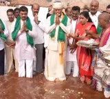 Godavari water touches North Andhra as CM Chandrababu Naidu performs Jalaharati at Payakaraopeta