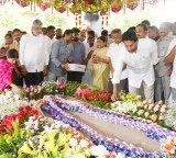 Jagan, Sharmila pay tributes to father YSR on his 17th death anniversary