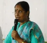 Konda Surekha denies link with social media posts in her name