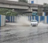 Delhi downpour: Several flights diverted, hundreds delayed