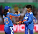 Sricharani brilliance Pakistan collapsed for 55 runs