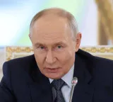 Putin orders three-day halt to strikes on Kyiv for US envoys' visit
