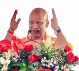Yogi Adityanath receives grand welcome in Nellore