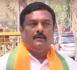 Ponguleti Srinivas Reddy land scam allegations spark intense BJP protest at Gun Park
