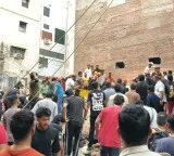 Five story building collapses in Delhi one dead