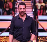 Akshay Kumar reveals how his starstruck house help left Amitabh Bachchan completely drenched in water