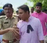 KTR and Harish Rao arrested while heading to farmhouse