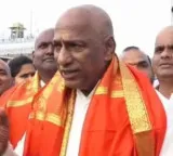 Malla Reddy visits Tirumala after getting university permission in Tirupati