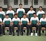 'You’ve got it wrong guys': UK's anti-immigrant protesters mistake Pakistan U19 cricket team for asylum seekers
