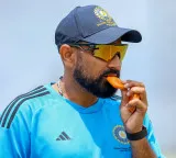 Mohammed Shami age debate Aakash Chopra counters by citing Virat Kohli and Rohit Sharma