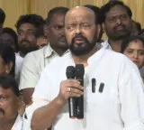 Konda Murali says Konda Surekha post would have remained if she had apologized