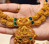 Gold Prices Fall Due To Double Effect Of Global Factors