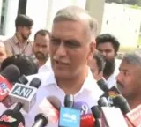 Harish Rao offers special prayers to Khairatabad Ganesh praises eco friendly celebrations