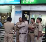 Karimnagar ATM robbery thieves loot two SBI ATMs using gas cutters