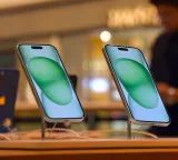 Apple boss says dont use screen protectors for iPhone here is why