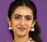 Committee Kurrollu team receives National Award from President Niharika Konidela gets emotional