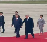 Xi Jinping receives rare honor as Trump personally welcomes him at airport