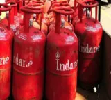 LPG Consumers in India decline significantly for the first time in a decade