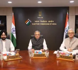 Election Commission dismisses rift rumors with press meet and group photo