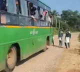 Karnataka schoolgirl stops bus and questions driver for not stopping during exams