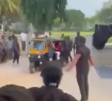 Rajinikanth arrived at the shooting spot in an auto