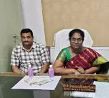 One taking 4 lakhs and another taking 1 lakh two women officers caught by ACB