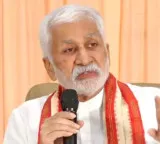 Vijayasai Reddy invites colleague into his new party
