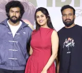 'అ' మిస్టిరీయస్‌ ఇంట్రెస్టింగ్‌ ఇన్విస్టిగేషన్‌ థ్రిల్లర్‌గా అందర్ని థ్రిల్ల్‌ చేస్తుంది: హీరో రాహుల్‌ విజయ్‌