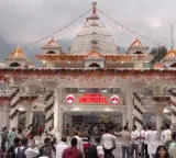 Devotees throng temples across country on first day of Shardiya Navratri