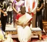 President Droupadi Murmu visits Vijayawada Kanaka Durga temple