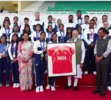PM Modi interacts with Asian Games participants, receives special mementoes