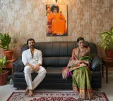 Vijay Deverakonda and Rashmika visit Prasanthi Nilayam ahead of Ranabali release