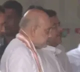 Kolkata stampede incident Amit Shah visits victims seven arrested
