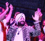 Daler Mehndi insulted on stage as Minister slams him for being drunk