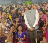 సింగపూర్‌లో ఎస్‌పీ‌ఎస్ ఒబెరాయ్‌కు తెలుగు వారి ఆత్మీయ పలకరింపు