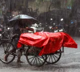 Low pressure area likely over Bay of Bengal on Oct 23 as northeast monsoon strengthens