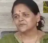 Bandi Deepti YSRCP Mayor candidate house attacked in Kadapa causing midnight tension