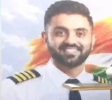 Mysuru Dasara cake exhibition honours Indian pilot Captain Smit Machchhar for saving 174 lives