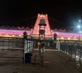 Tirumala devotee rush decreases Srivari Sarvadarshan possible in 6 hours