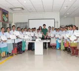 How a 17-year-old is bringing financial literacy to women in India