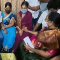 Home minister Mekathoti Sucharitha visits Varalakshmi house in Gajuwaka