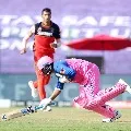 Tewatia hits huge sixers after Saini beamer