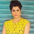 Varalakshmi opposite Raviteja in Crack movie