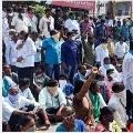 farmers protest at jagtial collectorate