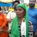 Vegetable vendor in Indore talks in English as officials stunned