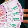Deceased employees daughters entitled for family pension even in pendency of divorce