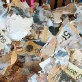 korean tries washing money over virus fears suffers loss