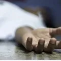 Daughter lives with her mother dead body in Mumbai