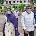 AV Subbareddy met Kadpa SP Anburajan along with his daughter and asks to arrest Akhilapriya